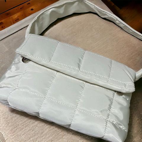 手作りのスクエアバッグ - 清潔なホワイト