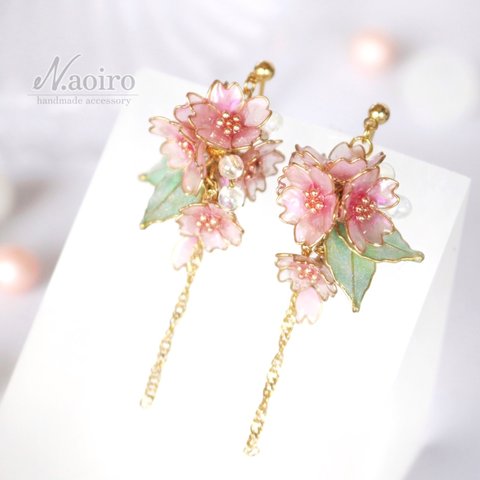 ひなたの桜(ピアス) ディップアート 揺れる 上品 大ぶり 