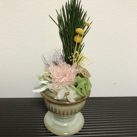 プリザーブドフラワーの仏花　淡いピンクことね菊