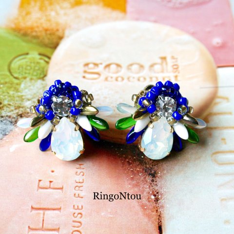 Butterfly Bijou ピアス/イヤリング Blueberry