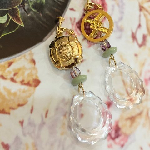 asymmetry gold button×clear gizahoopイヤリング⚘