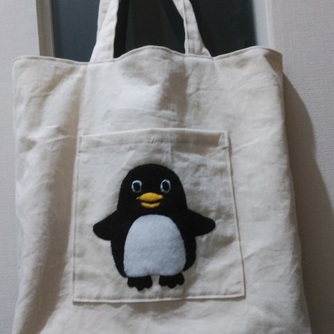 ハンドメイド　ミニ手提げトートバッグ　ポケットにペンギンのポイント付き