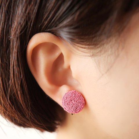 刺繍イヤリング full-moon (pink) サージカルステンレス