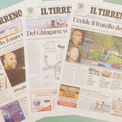 イタリアの新聞★海外 外国 デコ 梱包 スクラップブック 背景紙