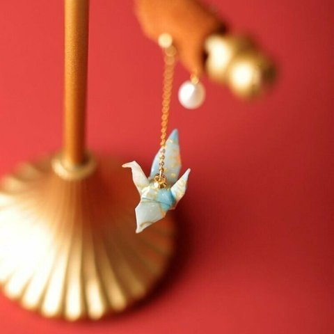 【一点もの】「千羽鶴」　空色　片耳　ピアス　イヤリング　お正月　折り鶴　着物 　成人式