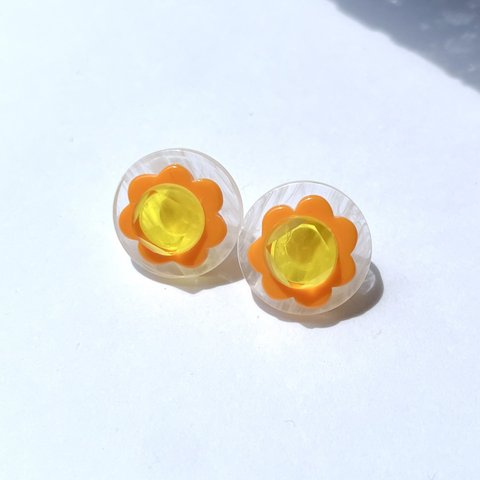 アクリル端材ピアス white×orange