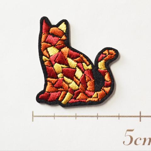 かわいい刺繍ワッペン　ステンドグラスネコ1　シール付き　アップリケ