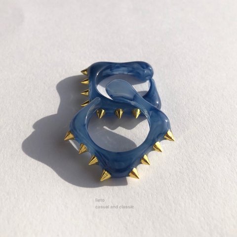 トゲトゲ！イヤーカフdinosaur claw（ネイビー）