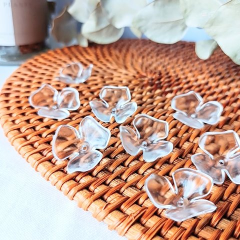 【16個】クリア　3弁　フラワー　 ビーズ　春夏　アクセサリーパーツ　 ハンドメイド　DIY　AB081