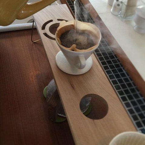 【職人仕上】4 points Coffee drip stand 胡桃材＆真鍮製のスタンド ハンドドリップ用4ポイントスタンド ※受注販売