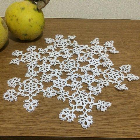 雪の結晶ドイリー