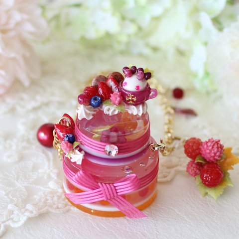 【30%off】raspberry & grape　ー葡萄雪うさぎ添えー　オーナメント