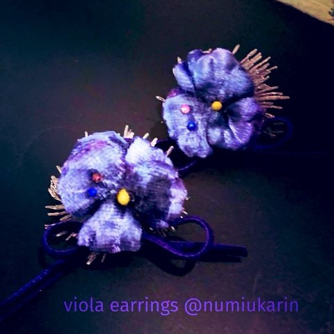 viola  dreamy purple ベルベットリボンイヤリングnumiukarin