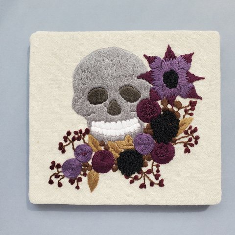 刺繍ファブリックパネル　インテリア　壁飾り【ハロウィン　骸骨】