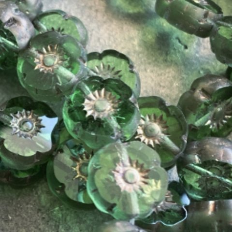 【10コセット】#czechglass#czech beads#チェコビーズ　table cut flower8㍉  green/bronze