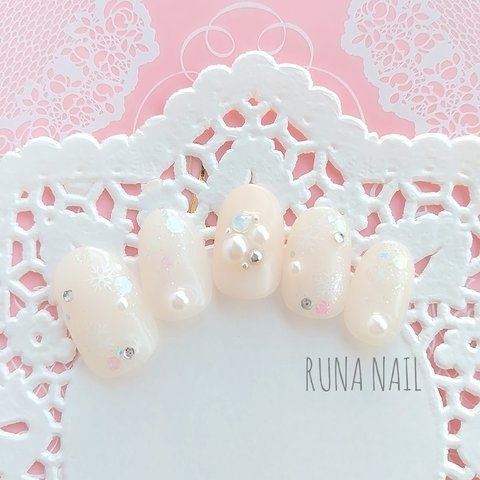 RUNA♡クリームベージュ♡雪の結晶ネイルチップ