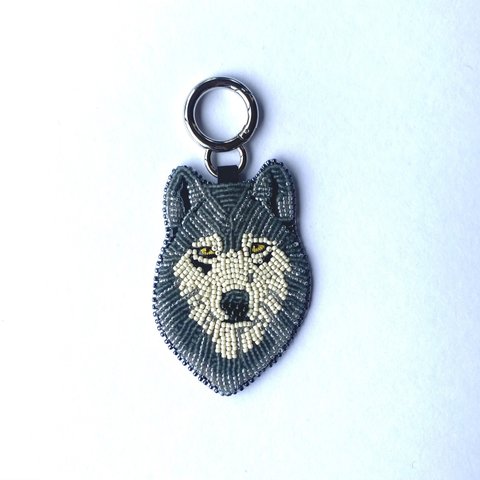 【ビーズ刺繍】オオカミの肖像♡キーホルダー