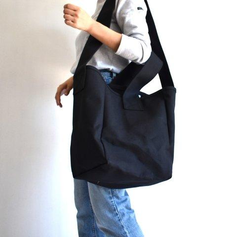 PLUS SHOULDER TOTE BAG(ブラック)