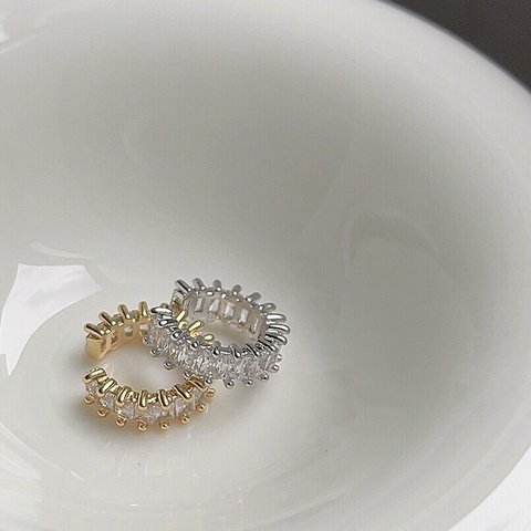 キラキラ ジルコニア イヤーカフ ビジュー イヤカフ 重ね付けOK 片耳用 ear cuff  シルバー／ゴールド 2色展開