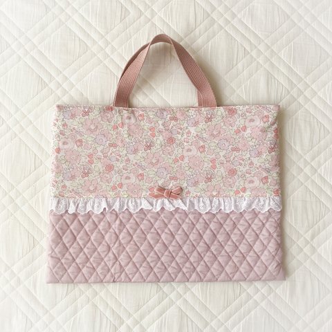 ❤︎完成品❤︎キルティングレッスンバッグ＊リバティ ベッツィ