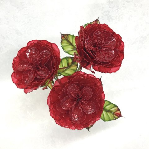 アメリカンフラワー　ディップフラワー　アートフラワー　ロゼッタ咲きの赤い薔薇（花器なし）