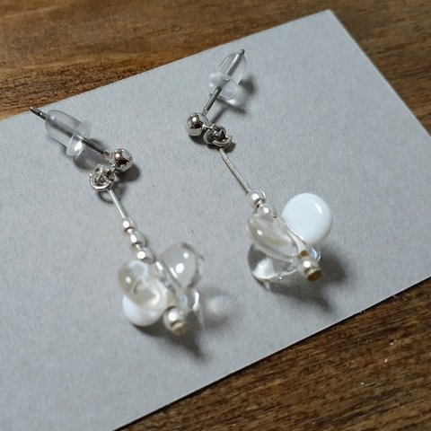 haneピアス　ホワイト