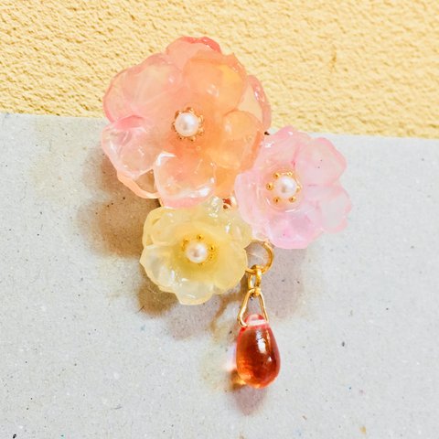  妖精のポニーフック 透明感溢れるお花の オレンジピンク系
