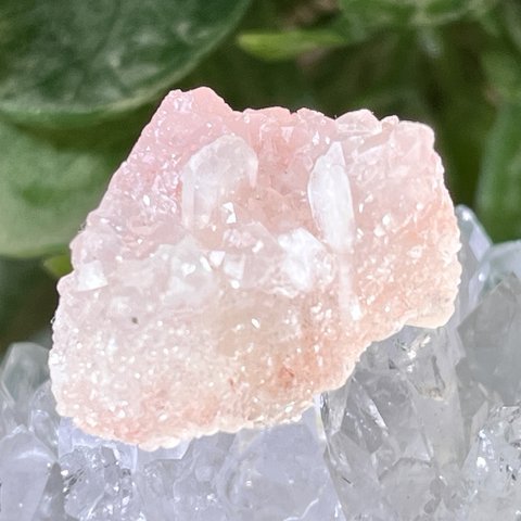 天使の水晶✨　インド産　桜アポフィライト　ラフストーン　原石