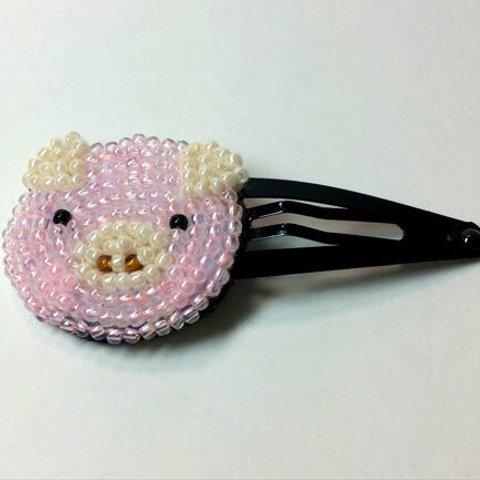 （ももほっぺシリーズ）こぶたのビーズ刺繍ヘアピン