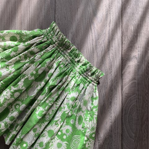 春色リバティギャザースカート
