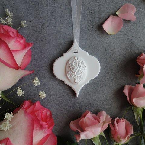 ローズカメオのアロマストーン  薔薇のブーケ ■ 壁にかけるタイプ   ■  6種類から香りが選べる