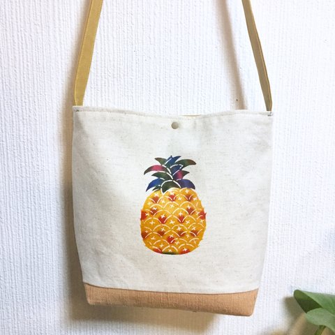 【送料無料】手染め紅型/パイナップルのサコッシュ/pineapple 