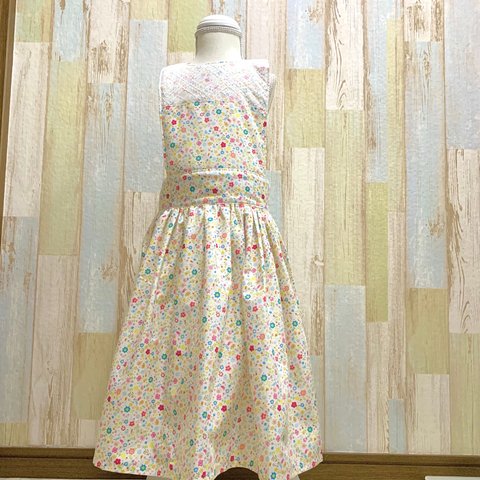 新作！👗お食事エプロン ドレス風👗120〜130cm