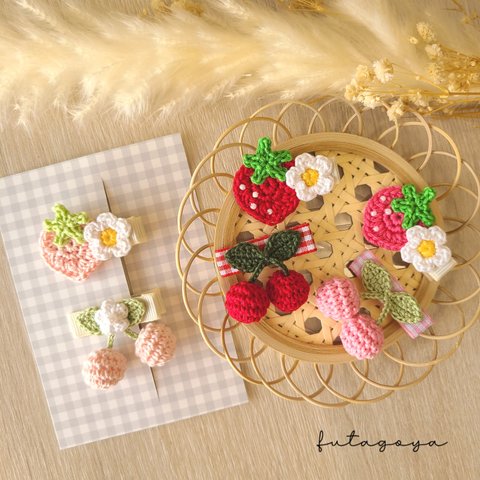 【赤さくらんぼ再販！】🍒𝚌𝚑𝚎𝚛𝚛𝚢＆𝚜𝚝𝚛𝚊𝚠𝚋𝚎𝚛𝚛𝚢🍓のヘアクリップ2点セット⋆⋆赤ちゃんヘアピン 子供ヘアピン 