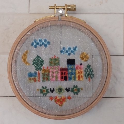 🏡手刺繍🏡🏡🏡名付けようのない刺繍 飽きない刺繍🏡✨🏡