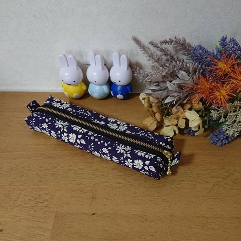 リバティ　タナローン　紫　カベノー　白花　ペンケース　シンプル　筆箱　人気　スリムペンケース　　