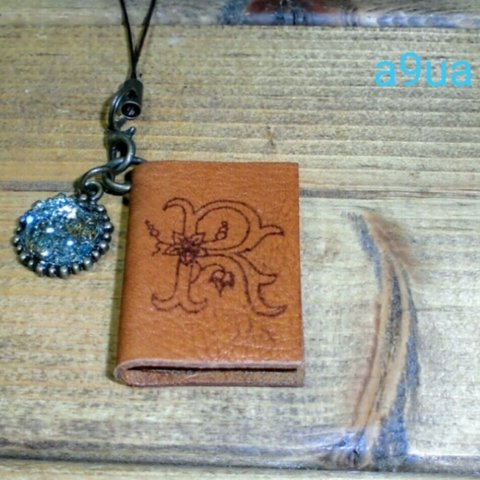 sold out＊本革ストラップ＊antique book × space＊レジン＊