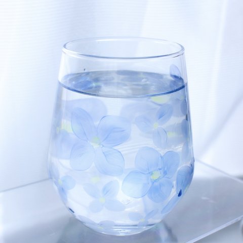 透き通る紫陽花のまんまるグラス〜空色ブルー〜