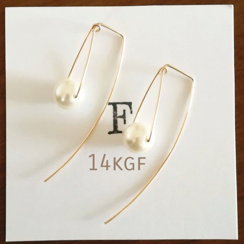 14Kgf トライアングルラインピアス/パールピアス一粒ピアス