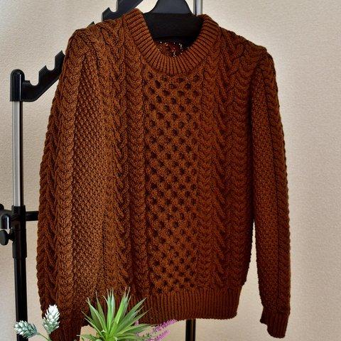 柔らかウール100%の手編みアラン模様セーター（送料込み）