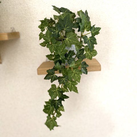 棚に飾れるアイビー(シルバー）フェイクグリーン　1個　観葉植物