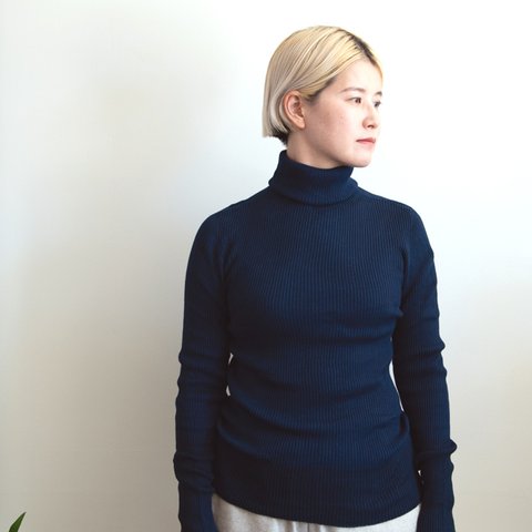 【藍染め】Organic Cotton無縫製バイカラーリブタートルセーター