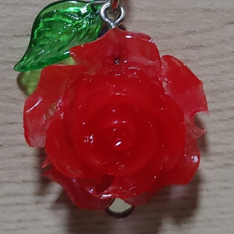 【ハンドメイド】赤薔薇 バッグチャーム