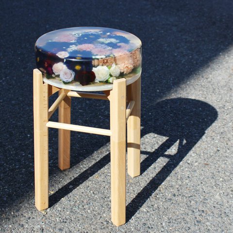 【極厚レジン家具】サイドテーブル／椅子