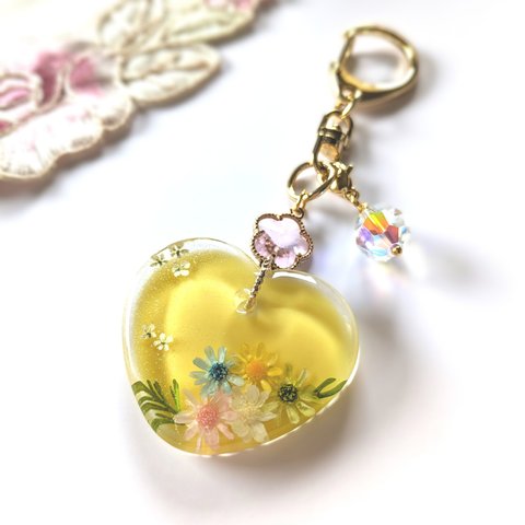 フラワー🌼レジン ハートキーホルダー（パステルイエロー）バッグチャームに変更できます