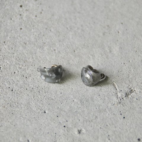 「piece」ear cuff      gray.