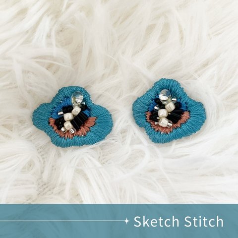 ash blue刺繍ピアス