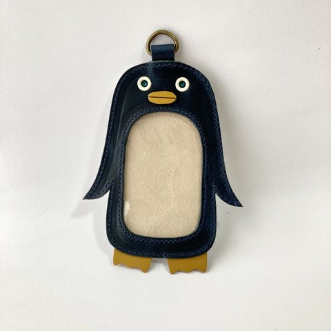 革のペンギンパスケース（ネイビー）