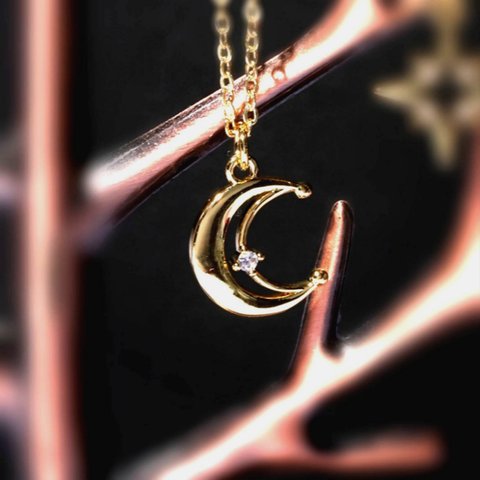 【再販】～Crescent moon～三日月ネックレス◇月モチーフ◇ゴールド◇ご褒美◇ギフト【14kgf】金属アレルギー対応◇冬