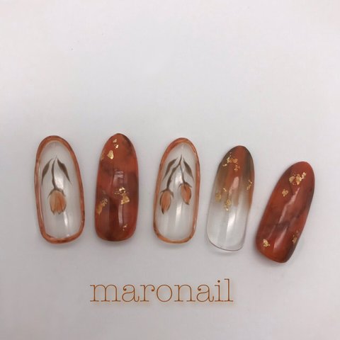 オレンジブラウンのチューリップネイルチップ💅